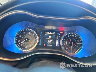Zdjęcie 9 z 12 samochodu: 2015 CHRYSLER 200 LIMITED VIN:1C3CCCAB9FN745979 - miniatura