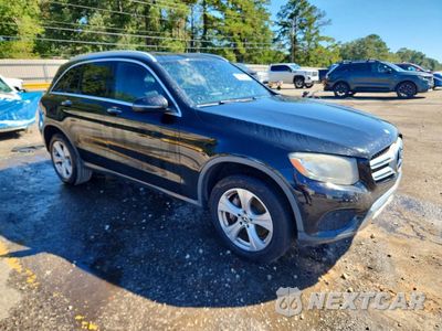 Czwarte zdjęcie samochodu z boku: 2017 MERCEDES-BENZ GLC 300 VIN:WDC0G4JB7HF160897 - miniatura