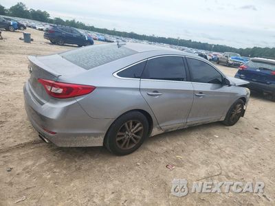 Trzecie zdjęcie samochodu z tyłu: 2015 HYUNDAI SONATA SE VIN:5NPE24AF0FH232717 - miniatura
