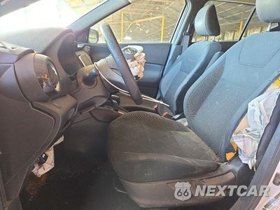 Zdjęcie 7 z 12 samochodu: 2018 NISSAN KICKS SV VIN:3N1CP5CU2JL510913 - miniatura
