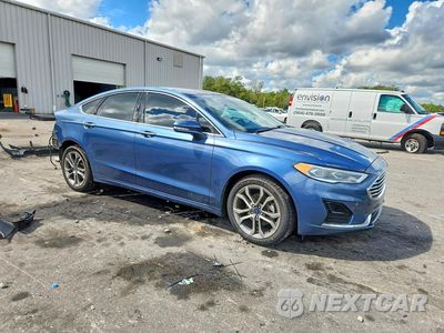 Czwarte zdjęcie samochodu z boku: 2019 FORD FUSION SEL VIN:3FA6P0CD0KR253901 - miniatura