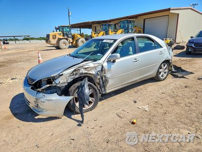 2002 TOYOTA CAMRY LE 4T1BE32K22U054627 - główne zdjęcie licytacji z USA - miniatura