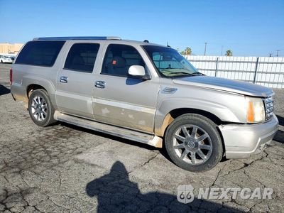 Czwarte zdjęcie samochodu z boku: 2005 CADILLAC ESCALADE ESV VIN:3GYFK66N15G219394 - miniatura
