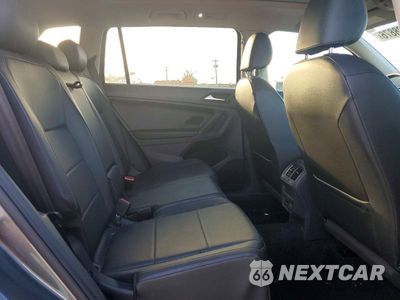 Zdjęcie 11 z 13 samochodu: 2018 VOLKSWAGEN TIGUAN SE VIN:3VV2B7AX3JM023358 - miniatura
