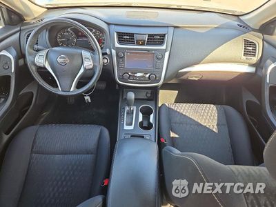 Zdjęcie 8 z 12 samochodu: 2017 NISSAN ALTIMA 2.5 SV VIN:1N4AL3AP9HC940404 - miniatura