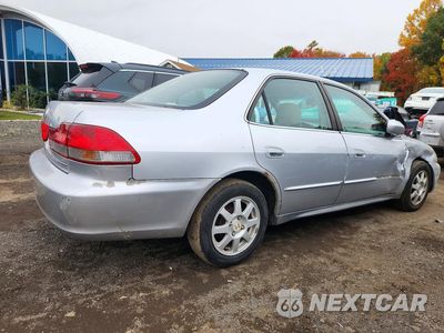 Trzecie zdjęcie samochodu z tyłu: 2002 HONDA ACCORD EX VIN:1HGCG66862A114821 - miniatura