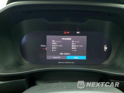 Zdjęcie 9 z 13 samochodu: 2021 VOLVO XC40 RECHARGE VIN:YV4ED3UR5M2582205 - miniatura