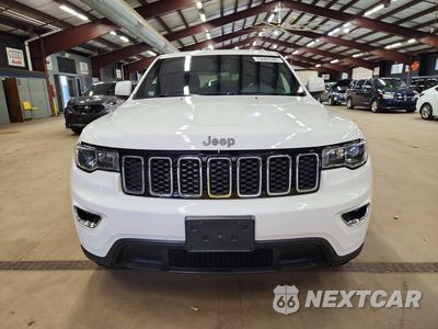 Piąte zdjęcie samochodu w środku: 2020 JEEP GRAND CHEROKEE LAREDO VIN:1C4RJFAG2LC167417 - miniatura