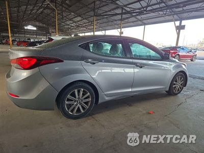 Trzecie zdjęcie samochodu z tyłu: 2016 HYUNDAI ELANTRA SE VIN:5NPDH4AE4GH768475 - miniatura