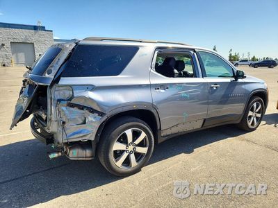Trzecie zdjęcie samochodu z tyłu: 2020 CHEVROLET TRAVERSE LT VIN:1GNERHKWXLJ233904 - miniatura