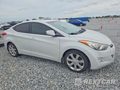Czwarte zdjęcie samochodu z boku: 2013 HYUNDAI ELANTRA LIMITED VIN:5NPDH4AE1DH190198 - miniatura