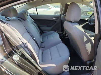 Zdjęcie 10 z 12 samochodu: 2017 KIA FORTE LX VIN:3KPFK4A72HE074501 - miniatura