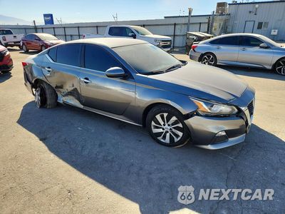 Czwarte zdjęcie samochodu z boku: 2020 NISSAN ALTIMA S VIN:1N4BL4BV9LC195525 - miniatura