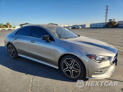 Czwarte zdjęcie samochodu z boku: 2020 MERCEDES-BENZ CLA 250 VIN:W1K5J4GBXLN091423 - miniatura
