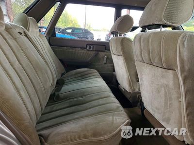 Zdjęcie 10 z 12 samochodu: 1986 TOYOTA CAMRY LE VIN:JT2SV16E2G0517886 - miniatura