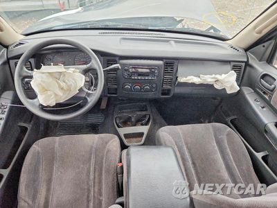 Zdjęcie 8 z 12 samochodu: 2002 DODGE DAKOTA QUAD SPORT VIN:1B7HL38X32S723409 - miniatura