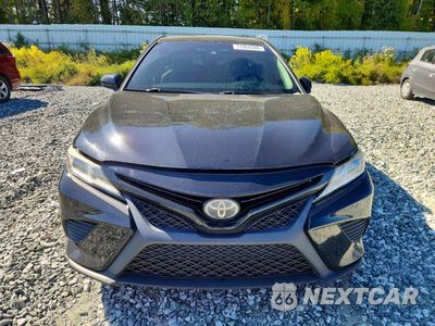 Piąte zdjęcie samochodu w środku: 2018 TOYOTA CAMRY SE VIN:4T1B11HKXJU545906 - miniatura