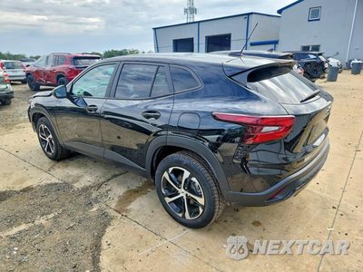Drugie zdjęcie samochodu z przodu: 2024 CHEVROLET TRAX 1RS VIN:KL77LGE23RC033415 - miniatura