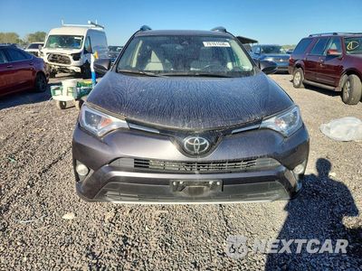 Piąte zdjęcie samochodu w środku: 2018 TOYOTA RAV4 XLE VIN:JTMRFREV8JJ241315 - miniatura