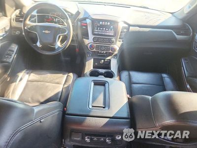 Zdjęcie 8 z 13 samochodu: 2017 CHEVROLET SUBURBAN K1500 LT VIN:1GNSKHKC3HR172126 - miniatura