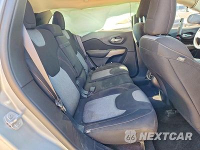 Zdjęcie 11 z 13 samochodu: 2017 JEEP CHEROKEE SPORT VIN:1C4PJLAB1HW641292 - miniatura