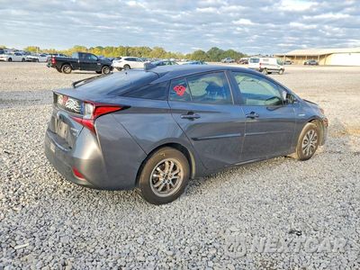 Trzecie zdjęcie samochodu z tyłu: 2020 TOYOTA PRIUS XLE AWD-E VIN:JTDL9RFU4L3015430 - miniatura