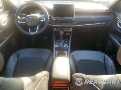 Zdjęcie 8 z 13 samochodu: 2025 JEEP COMPASS LATITUDE VIN:3C4NJDBN3ST529239 - miniatura