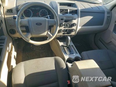 Zdjęcie 8 z 13 samochodu: 2010 FORD ESCAPE HYBRID VIN:1FMCU4K37AKA96064 - miniatura