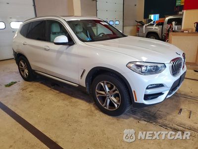 Czwarte zdjęcie samochodu z boku: 2021 BMW X3 XDRIVE30I VIN:5UXTY5C03M9F47720 - miniatura