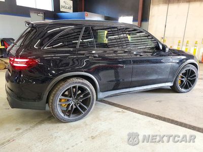 Trzecie zdjęcie samochodu z tyłu: 2019 MERCEDES-BENZ GLC 63 4MATIC AMG VIN:WDC0G8JB2KF486539 - miniatura