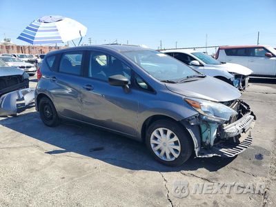 Czwarte zdjęcie samochodu z boku: 2017 NISSAN VERSA NOTE SV VIN:3N1CE2CP8HL363201 - miniatura