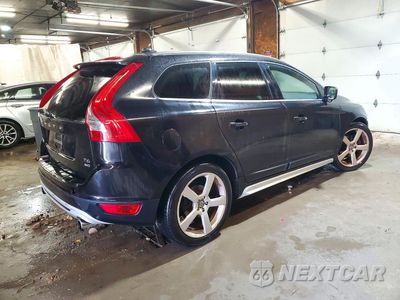 Trzecie zdjęcie samochodu z tyłu: 2013 VOLVO XC60 T6 VIN:YV4902DZ4D2450043 - miniatura