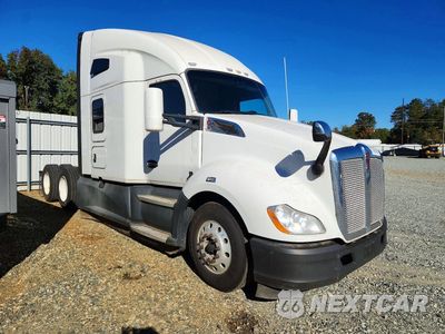 Czwarte zdjęcie samochodu z boku: 2020 KENWORTH CONSTRUCTI - SEMI TRUCK VIN:1XKYDP9X3LJ360474 - miniatura