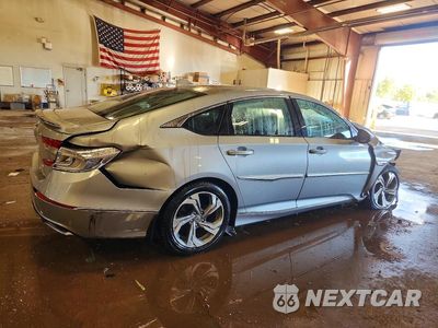 Trzecie zdjęcie samochodu z tyłu: 2018 HONDA ACCORD EX VIN:1HGCV1F48JA076903 - miniatura