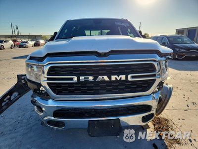 Piąte zdjęcie samochodu w środku: 2024 RAM 1500 BIG HORN/LONE STAR VIN:1C6SRFFT0RN155156 - miniatura