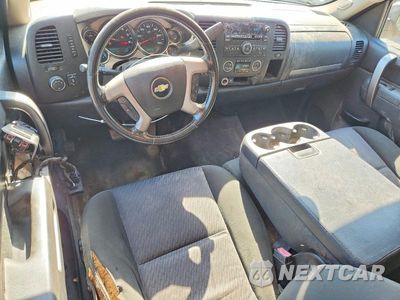 Zdjęcie 8 z 12 samochodu: 2011 CHEVROLET SILVERADO K1500 LT VIN:1GCRKSE39BZ307195 - miniatura