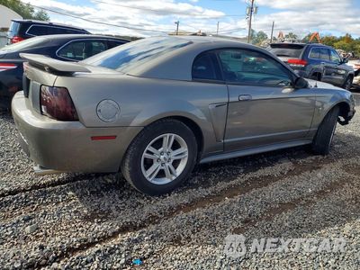 Trzecie zdjęcie samochodu z tyłu: 2002 FORD MUSTANG VIN:1FAFP40402F125697 - miniatura