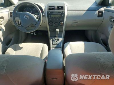 Zdjęcie 8 z 12 samochodu: 2009 TOYOTA COROLLA LE VIN:2T1BU40E39C115856 - miniatura