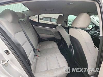 Zdjęcie 10 z 13 samochodu: 2017 HYUNDAI ELANTRA SE VIN:KMHD84LF0HU384766 - miniatura