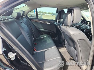 Zdjęcie 10 z 12 samochodu: 2013 MERCEDES-BENZ C 300 4MATIC VIN:WDDGF8AB8DA820828 - miniatura
