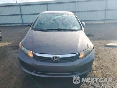 Piąte zdjęcie samochodu w środku: 2012 HONDA CIVIC LX VIN:19XFB2F54CE390440 - miniatura