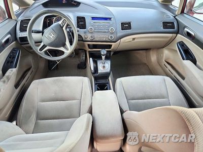 Zdjęcie 8 z 12 samochodu: 2009 HONDA CIVIC LX VIN:19XFA16589E026446 - miniatura