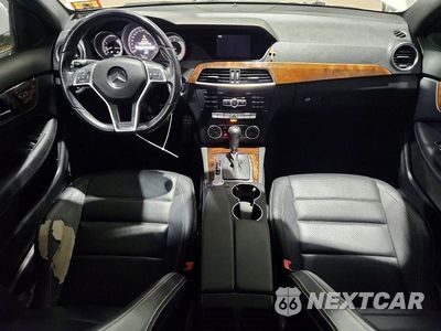 Zdjęcie 8 z 12 samochodu: 2013 MERCEDES-BENZ C 250 VIN:WDDGJ4HB7DF958277 - miniatura