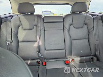 Zdjęcie 10 z 13 samochodu: 2019 VOLVO XC60 T5 VIN:LYV102RK4KB289832 - miniatura