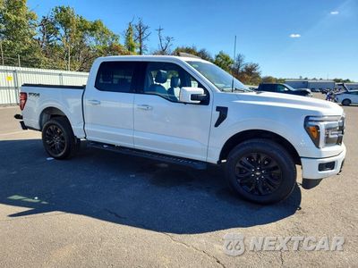 Czwarte zdjęcie samochodu z boku: 2026 FORD F150 LARIAT VIN:1FTFW5L57TFA06716 - miniatura