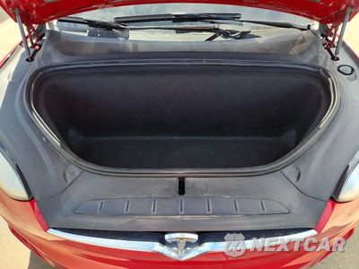 Zdjęcie 11 z 12 samochodu: 2018 TESLA MODEL X VIN:5YJXCDE2XJF142611 - miniatura