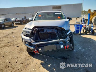 Piąte zdjęcie samochodu w środku: 2021 TOYOTA TACOMA TRD OFF-ROAD VIN:3TYCZ5ANXMT030432 - miniatura