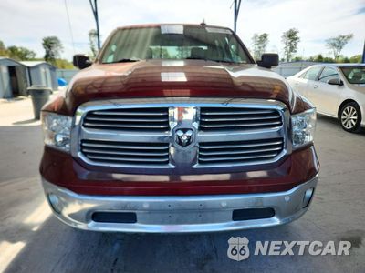 Piąte zdjęcie samochodu w środku: 2017 RAM 1500 SLT VIN:3C6RR7LT6HG665561 - miniatura