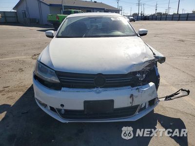 Piąte zdjęcie samochodu w środku: 2014 VOLKSWAGEN JETTA TDI VIN:3VWLL7AJ9EM337000 - miniatura