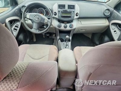 Zdjęcie 8 z 13 samochodu: 2006 TOYOTA RAV4 BASE VIN:JTMZD33V766014973 - miniatura